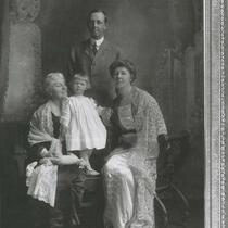 George Garretson Wade, Ellen Howe Garretson, Ellen Wade (later Chinn) and Ellen Garretson Wade